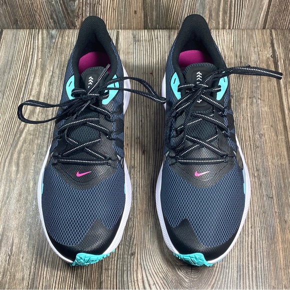 Nike Winflo 7 Run Shield Women's Size 9.5 Black, Gray, Green Running Shoes - Picture 6 of 16